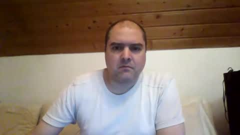 Snapshot of bear037 chatting on 2, 1, 2025 bear037 online show from 2, 1, 2025