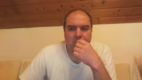 bear037 online show from 30, 9, 2025