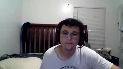 Snapshot of bear15977 chatting on 15, 9, 2025 bear15977 online show from 15, 9, 2025