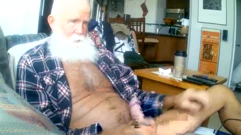 Snapshot of beardbushy chatting on 15, 6, 2026 beardbushy online show from 15, 6, 2026