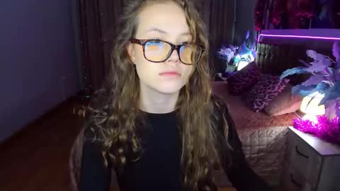 Snapshot of beatricewild chatting on 23, 12, 2025 BeatriceWild online show from 23, 12, 2025