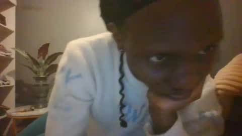 Snapshot of beautie699392 chatting on 14, 9, 2025 Lil stunner online show from 14, 9, 2025