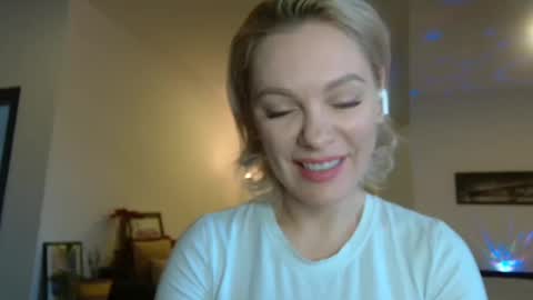 Beautifulkollette online show from 8, 1, 2025