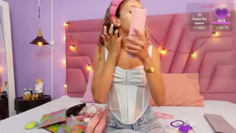 Snapshot of beautifulskinny18 chatting on 17, 3, 2026 Shalom online show from 17, 3, 2026