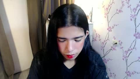 Snapshot of beautifultrixie chatting on 16, 12, 2025 TRIXIE online show from 16, 12, 2025