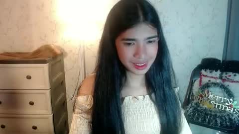 Snapshot of beautifultrixie chatting on 19, 12, 2025 TRIXIE online show from 19, 12, 2025