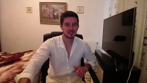 Mia and Jake online show from 22, 9, 2025