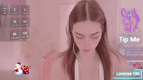 Snapshot of beauty_lulu chatting on 4, 3, 2025 LULU online show from 4, 3, 2025