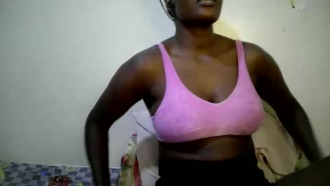 beauty_nina1 online show from 4, 12, 2025