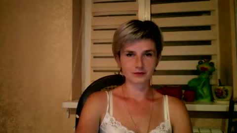 Snapshot of beautyksenia chatting on 15, 9, 2025 BeautyKsenia online show from 15, 9, 2025