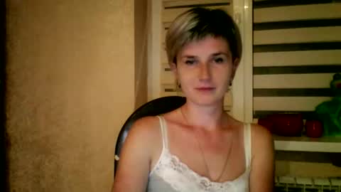 Snapshot of beautyksenia chatting on 29, 9, 2025 BeautyKsenia online show from 29, 9, 2025