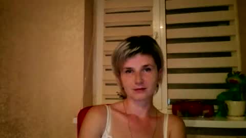 Snapshot of beautyksenia chatting on 8, 10, 2025 BeautyKsenia online show from 8, 10, 2025