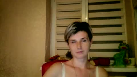 Snapshot of beautyksenia chatting on 27, 10, 2025 BeautyKsenia online show from 27, 10, 2025