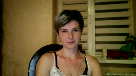 Snapshot of beautyksenia chatting on 4, 11, 2025 BeautyKsenia online show from 4, 11, 2025