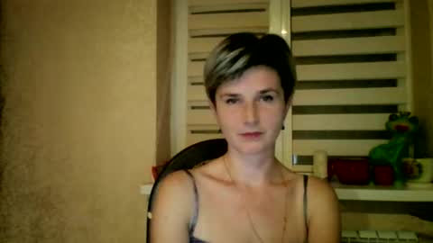 Snapshot of beautyksenia chatting on 5, 11, 2025 BeautyKsenia online show from 5, 11, 2025