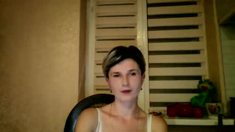 Snapshot of beautyksenia chatting on 21, 11, 2025 BeautyKsenia online show from 21, 11, 2025
