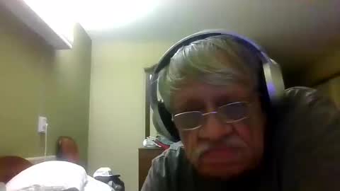 Snapshot of beautytomyeyes chatting on 10, 10, 2025 beautytomyeyes online show from 10, 10, 2025