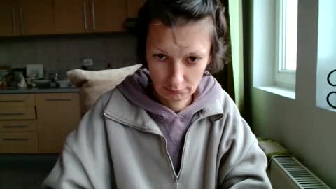 Snapshot of bebacksooon chatting on 8, 11, 2025 Raluca online show from 8, 11, 2025