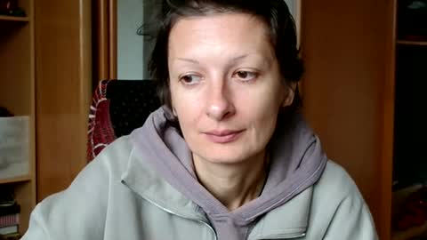 Snapshot of bebacksooon chatting on 10, 11, 2025 Raluca online show from 10, 11, 2025