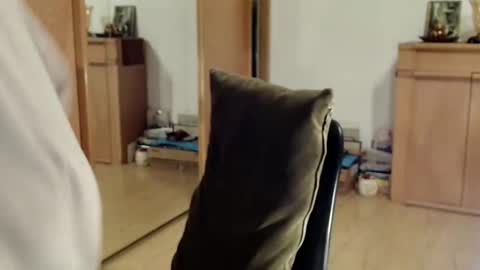 Snapshot of bebacksooon chatting on 11, 11, 2025 Raluca online show from 11, 11, 2025