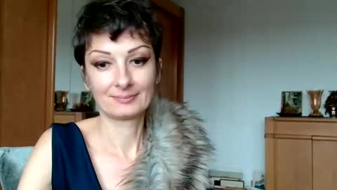 Snapshot of bebacksooon chatting on 19, 11, 2025 Raluca online show from 19, 11, 2025