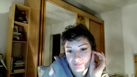 Snapshot of bebacksooon chatting on 22, 11, 2025 Raluca online show from 22, 11, 2025