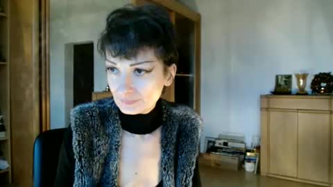 Snapshot of bebacksooon chatting on 29, 11, 2025 Raluca online show from 29, 11, 2025