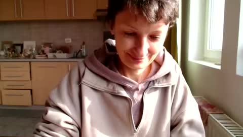 Snapshot of bebacksooon chatting on 5, 12, 2025 Raluca online show from 5, 12, 2025