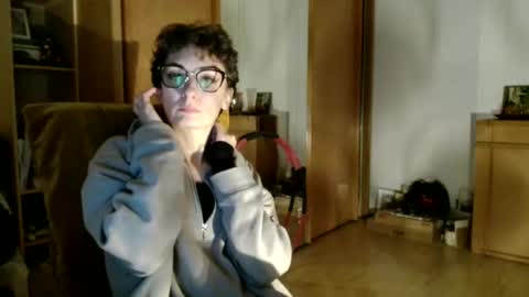 Snapshot of bebacksooon chatting on 19, 12, 2025 Raluca online show from 19, 12, 2025