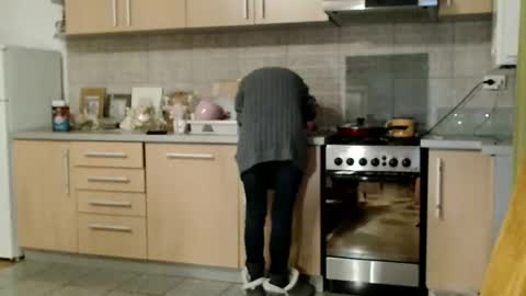 Snapshot of bebacksooon chatting on 5, 1, 2026 Raluca online show from 5, 1, 2026