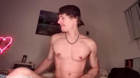 Snapshot of bebexxxdust chatting on 28, 10, 2025 bebe  dust online show from 28, 10, 2025