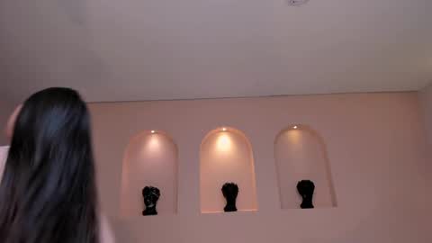 Am Becca online show from 6, 3, 2025