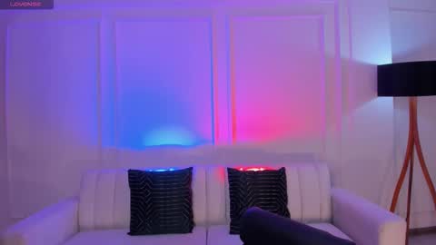 Am Becca online show from 30, 10, 2025