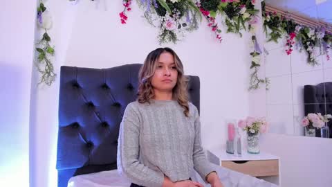 beccamilanni online show from 28, 1, 2025