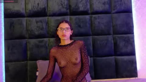 Snapshot of beccareedd chatting on 7, 10, 2025 BeccaRed online show from 7, 10, 2025