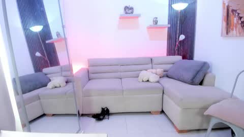 Victoria  online show from 5, 3, 2026