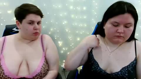 BeckyAndEllen online show from 3, 5, 2026
