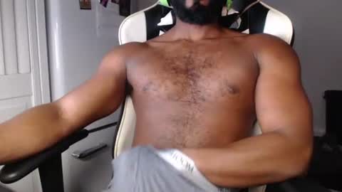 Snapshot of beefyhairyjock chatting on 9, 11, 2025 beefyhairyjock online show from 9, 11, 2025