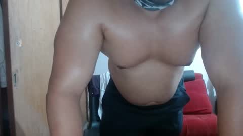 Snapshot of beefypecs_10 chatting on 4, 3, 2025 Criss2fer online show from 4, 3, 2025