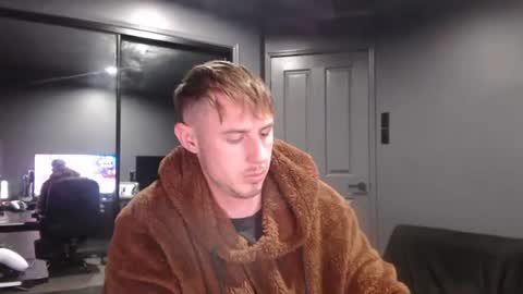Snapshot of beelzebubxo chatting on 15, 6, 2026 beelzebubxo online show from 15, 6, 2026