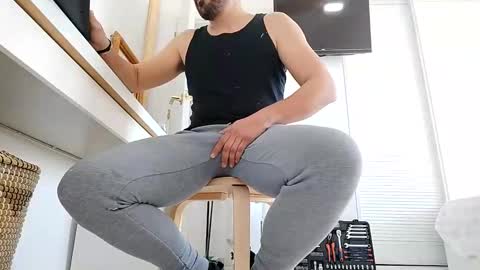 beerman198710 online show from 16, 2, 2025