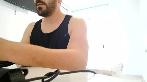 beerman198710 online show from 17, 2, 2025