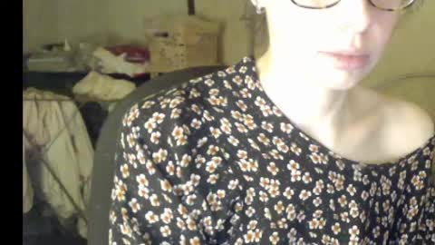 Snapshot of beettydream chatting on 7, 3, 2025 BeettyDream online show from 7, 3, 2025