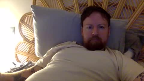 Snapshot of beewolf25 chatting on 4, 10, 2025 Beewolf online show from 4, 10, 2025