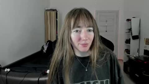 Snapshot of bekkawell chatting on 5, 10, 2025 Lisa online show from 5, 10, 2025