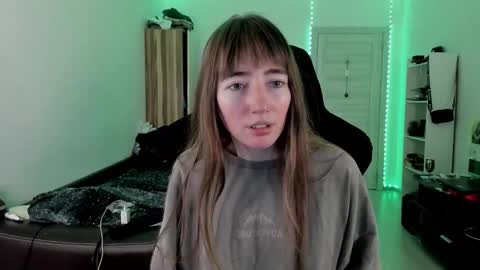 Snapshot of bekkawell chatting on 24, 10, 2025 Lisa online show from 24, 10, 2025