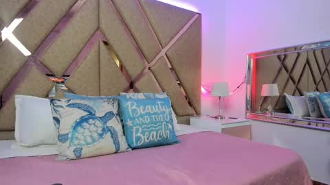 Snapshot of belhalawuo chatting on 24, 11, 2025 Belha online show from 24, 11, 2025