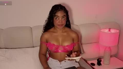 Snapshot of belkis_mills chatting on 25, 2, 2026 Belkis online show from 25, 2, 2026