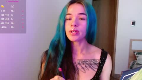 Snapshot of bell_art chatting on 11, 12, 2024 online show from 11, 12, 2024