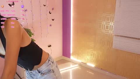 bella19   online show from 18, 10, 2025